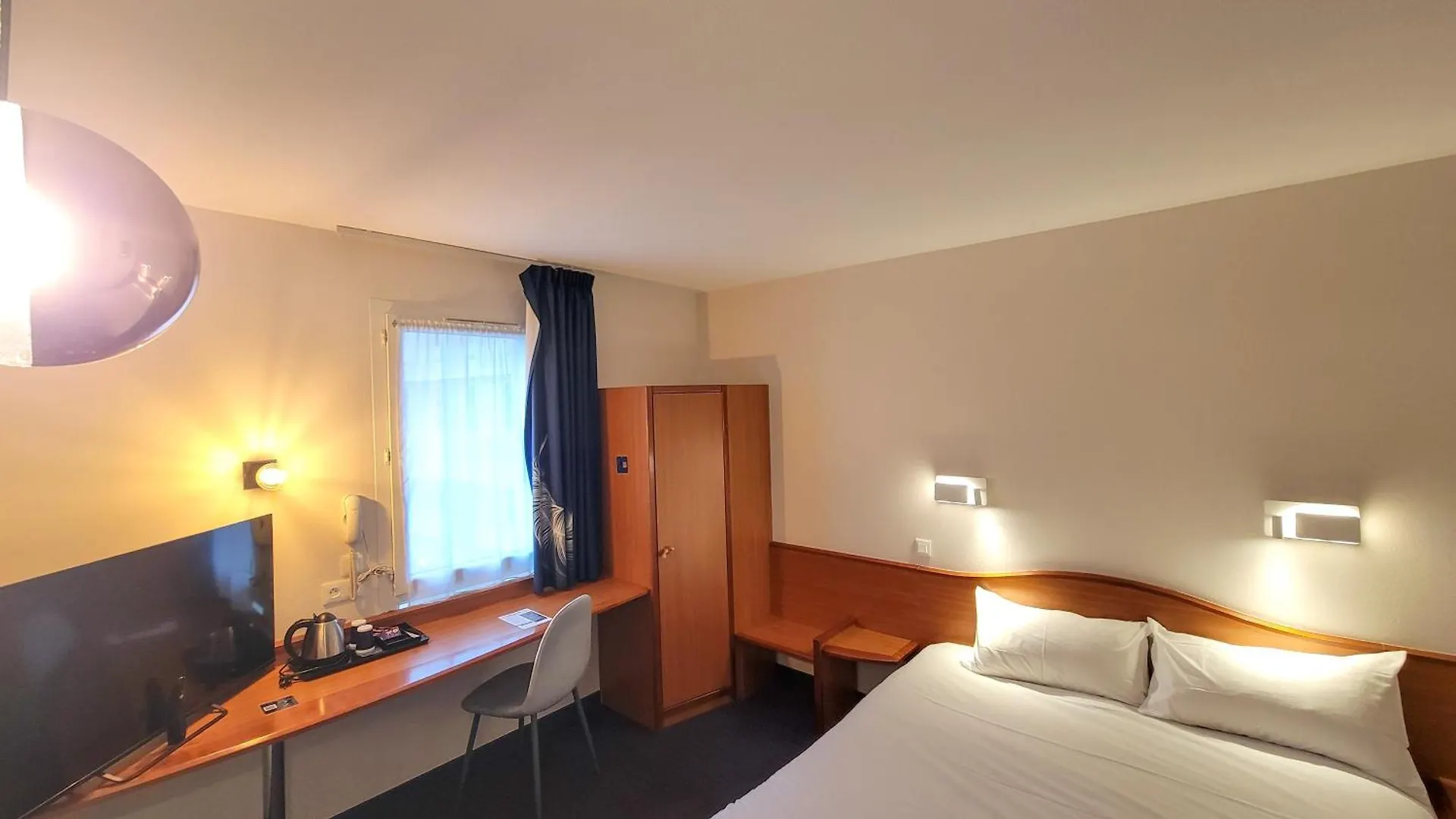 B&B Hotel Rodez Bourran 3*,  France